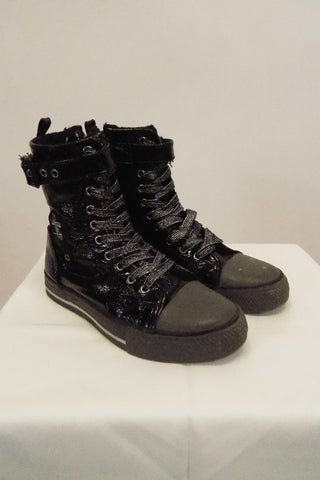 Hip-Hop Shoe Black Patent Leather-Like High Top Runner Size 7