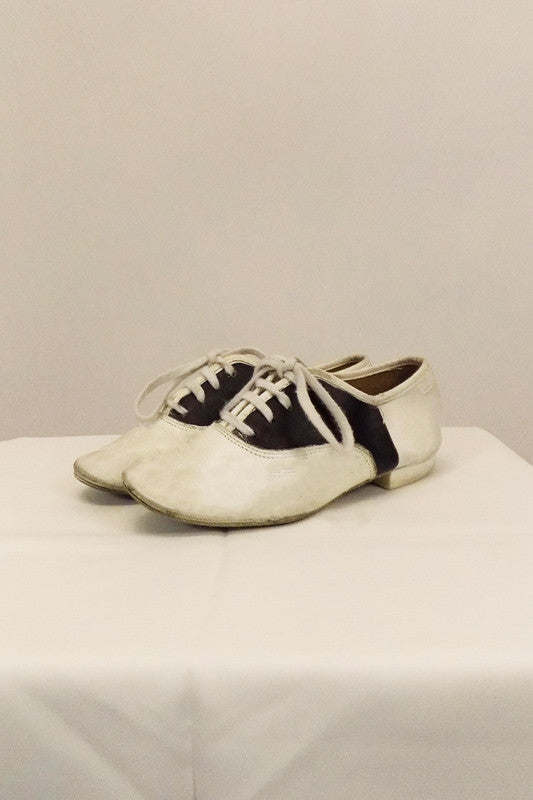 Saddle Shoe, Capezio Black & White Size Child 13